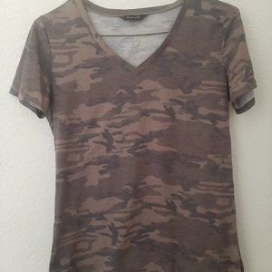 Camo V-neck Short Sleeve T-shirt